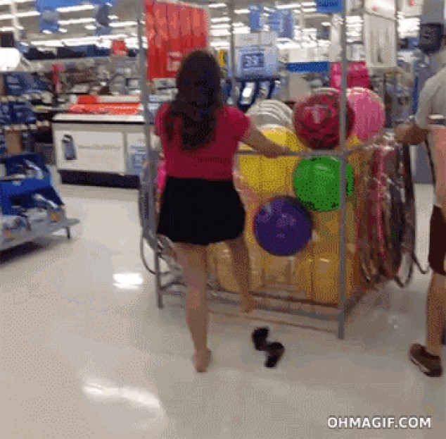 Caída de una mujer en Walmart
